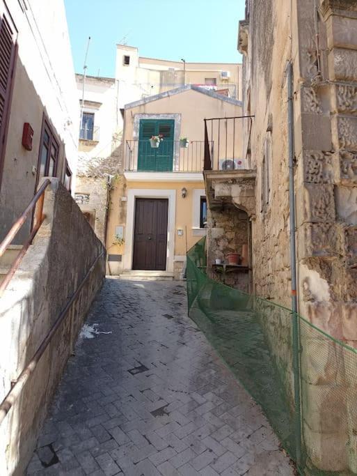 Casa Basilico' A Modica Vicino Duomo S. Giorgio Villa Exterior photo