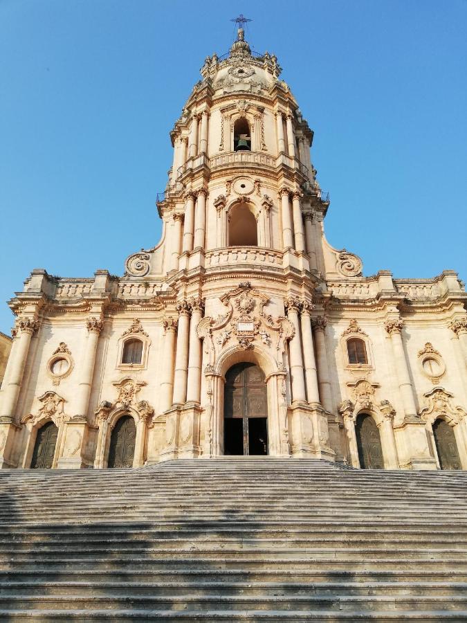 Casa Basilico' A Modica Vicino Duomo S. Giorgio Villa Exterior photo